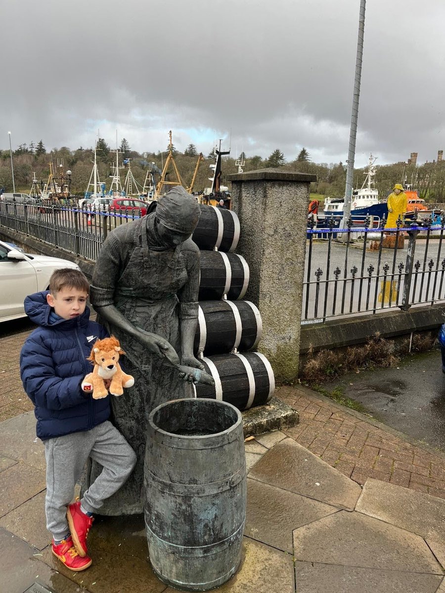 Laxdale Primary School / Bun Sgoil Lacasdail (@laxdaleprimary) on Twitter photo Harrison took CalMac Lion to Stornoway Harbour to see the fisherman and herring girl statues.
<a href="/CalMacFerries/">CalMac Ferries</a> #CalMacLionAdventures Harrison took CalMac Lion to Stornoway Harbour to see the fisherman and herring girl statues.
<a href="/CalMacFerries/">CalMac Ferries</a> #CalMacLionAdventures