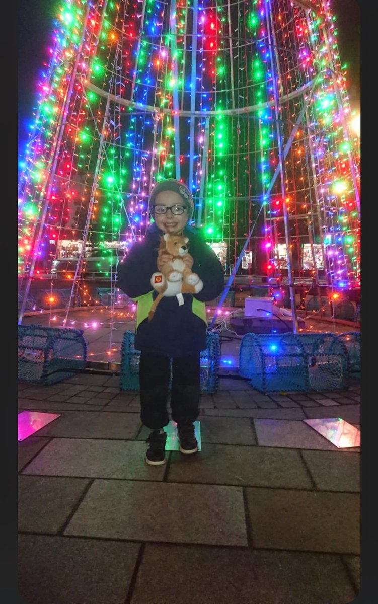 Laxdale Primary School / Bun Sgoil Lacasdail (@laxdaleprimary) on Twitter photo The lights of the Stornoway Christmas tree were admired by CalMac Lion and Ross last night.
<a href="/CalMacFerries/">CalMac Ferries</a> #CalMacLionAdventures The lights of the Stornoway Christmas tree were admired by CalMac Lion and Ross last night.
<a href="/CalMacFerries/">CalMac Ferries</a> #CalMacLionAdventures