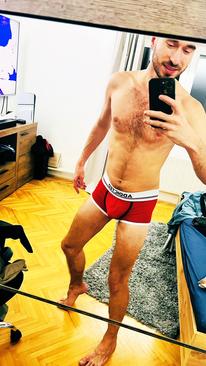 Michaleicha1's tweet photo. 😛😜🏳️‍🌈👀 https://t.co/pRmjMPFJTi