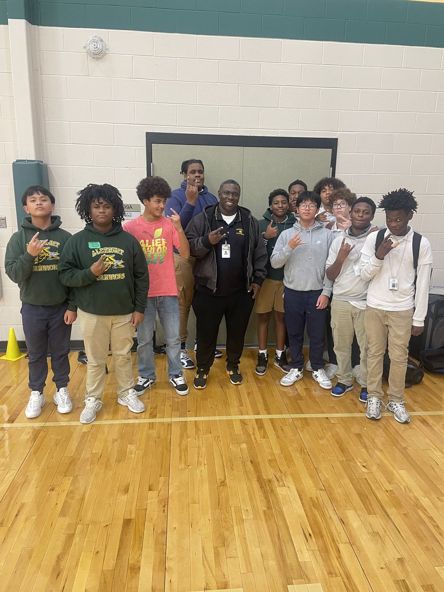 CoachCarter7 (@coachcarter1911) on Twitter photo AHC <a href="/CoachLHines/">Landren Hines</a> checking in on the future bears at <a href="/ALB_Athletics/">Albright Warriors Athletics</a>. #ItsFREE AHC <a href="/CoachLHines/">Landren Hines</a> checking in on the future bears at <a href="/ALB_Athletics/">Albright Warriors Athletics</a>. #ItsFREE