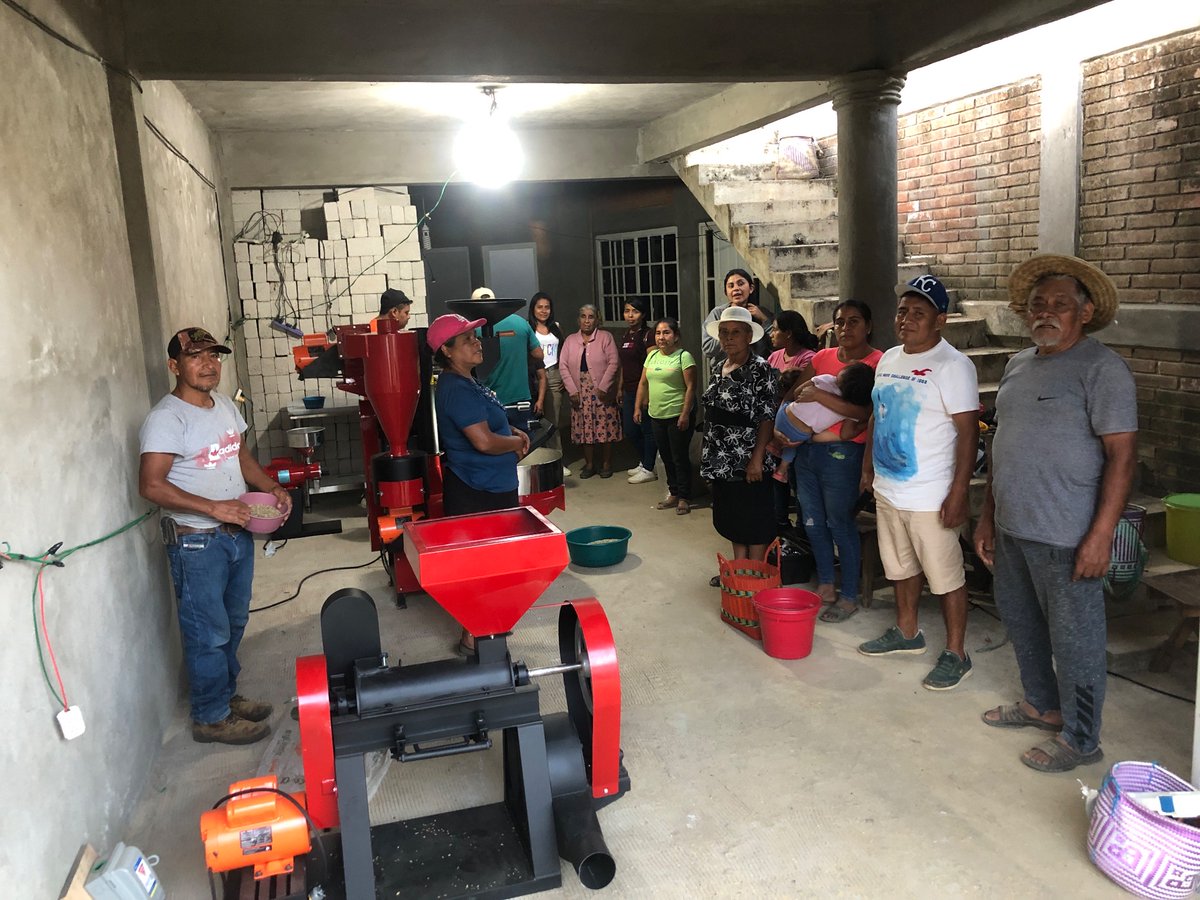 LuLayuAC's tweet photo. Iniciamos las actividades en los módulos de procesamiento de café con los grupos de Hidalgo y Morelos, como parte de las actividades del Proyecto: "Fortalecimiento a la Cadena de valor Café, en Santa Cruz Itundujia, Oaxaca", financiado por @PNUD_Mexico  
 y 
@PPD_Mexico https://t.co/sI7l4ara5B