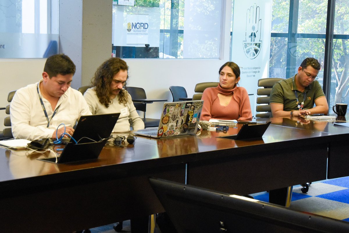 📣 #AEstaHora el subdirector general de la #UNGRD, Rafael Cruz, lidera reunión 📝 con los coordinadores departamentales de #GestiónDelRiesgo para socializar los lineamientos de respuesta frente a la situación de desastre declarada mediante el Decreto 1372 de 2024.