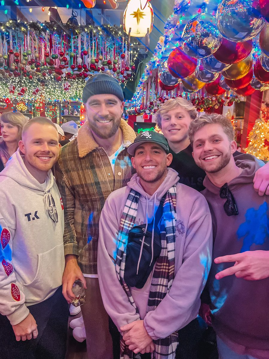 TC † ♔ tweet media