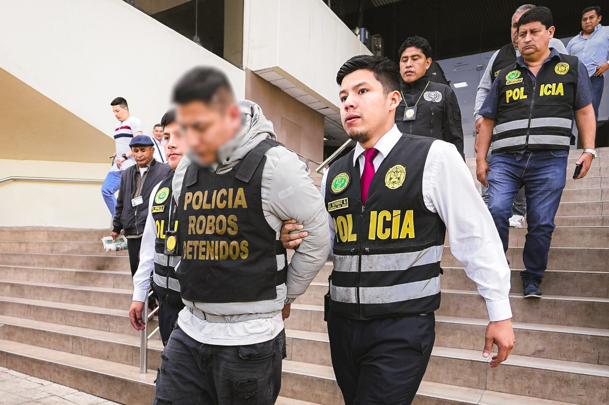 DirincriPNP's tweet photo. #Conferencia🎙️| El Cnel. PNP Juan Carlos Montúfar Lezama, jefe de la #Divinrob, dio detalles de la captura del “Loco Luigui”, presunto barrista que habría disparado contra dos menores de edad en un violento enfrentamiento de barras bravas, en la zona de Nocheto - Santa Anita. https://t.co/VcokHCYsoL