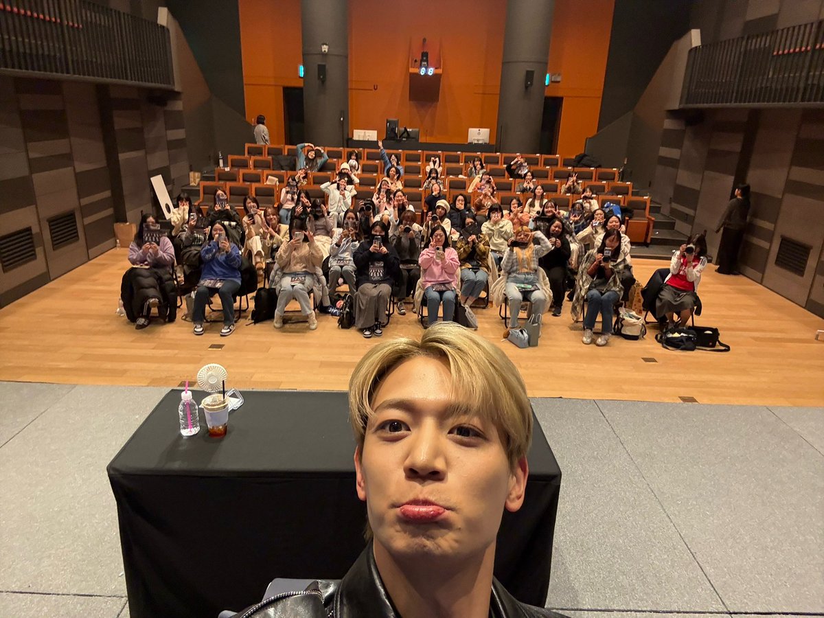 chmbbl's tweet photo. 101224 🔥 08:29PM

💭: 📸📸📸📸 https://t.co/vC715GE6ji