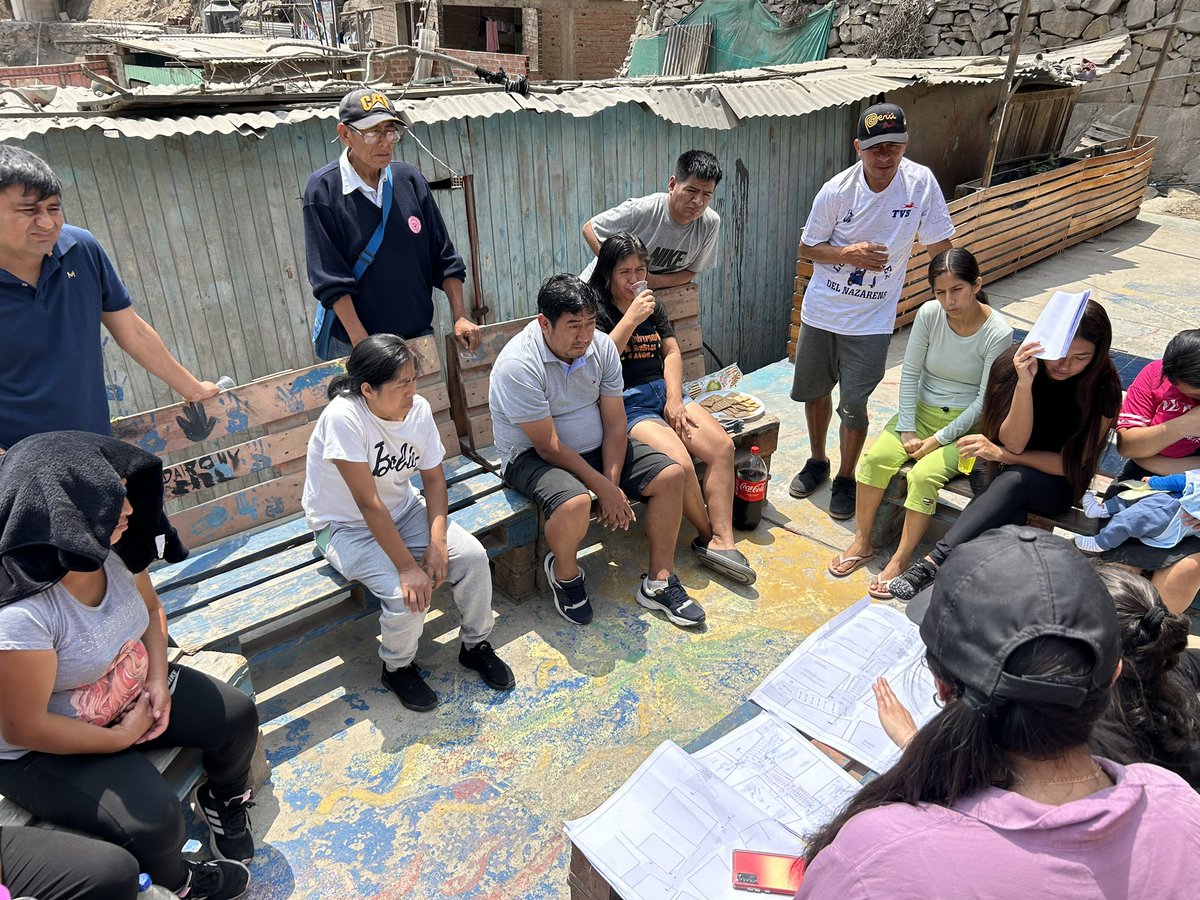 AsocMOVEMOS's tweet photo. Niños, niñas y adultos mayores, que suben y bajan estos escalones diariamente se verán beneficiados con este proyecto. Compartimos imágenes de los avances. 😍 https://t.co/skosfKFw71