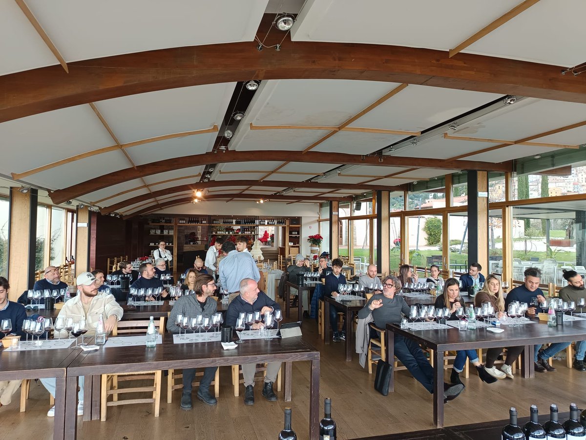 An amazing #masterclass held @ Cincinnato Wine Resort about #NeroBuono.
Thanks for all the people and #wineexperts coming over to discover potential, history and the diverse wine-making styles disclosing peculiarities of our precious indigenous grape variety.
.
#wine  #winemaking