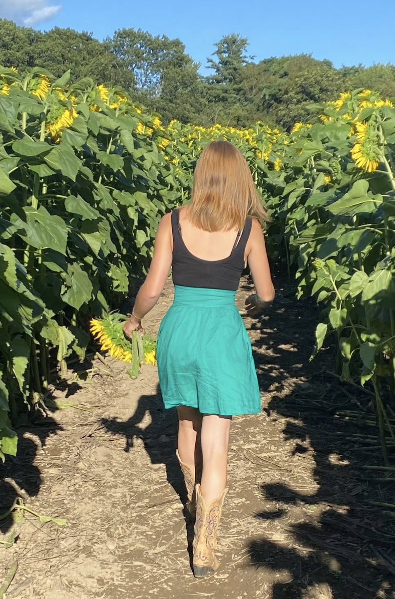 taymurph26's tweet image. Looking back now, I realize just how much time I spent disconnected from my own truth. I was on autopilot, navigating life without fully understanding who I was beneath the surface. It wasn’t until I tapered off SSRIs that I began to see a shift. I had a complete change in my…