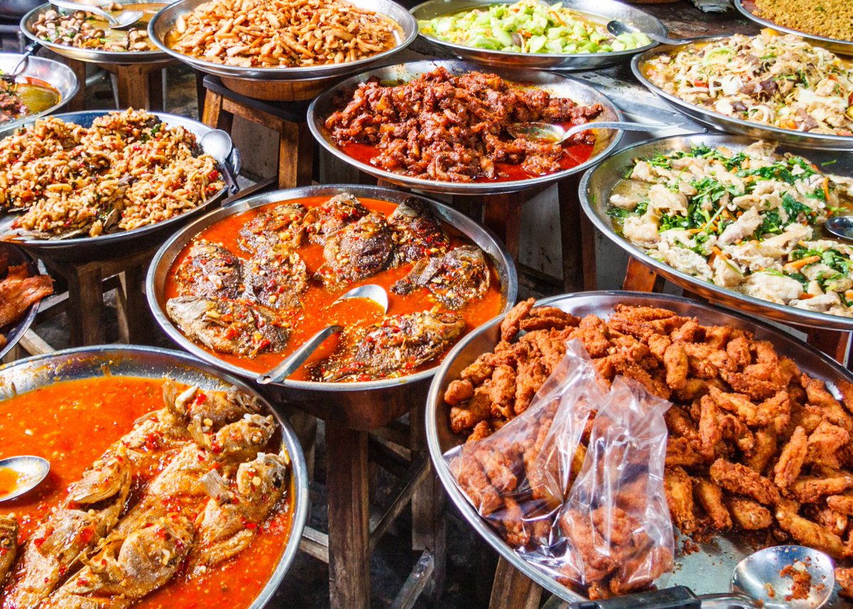 A classic 7 Fishes #Christmas Eve menu is a must for any restaurant serving Italian cuisine. Learn all you need to know about this traditional meal here:

bluecart.com/blog/7-fishes-…

#christmas2024 #italianheritage #foodandbeverage #restaurantindustry #restaurantowner