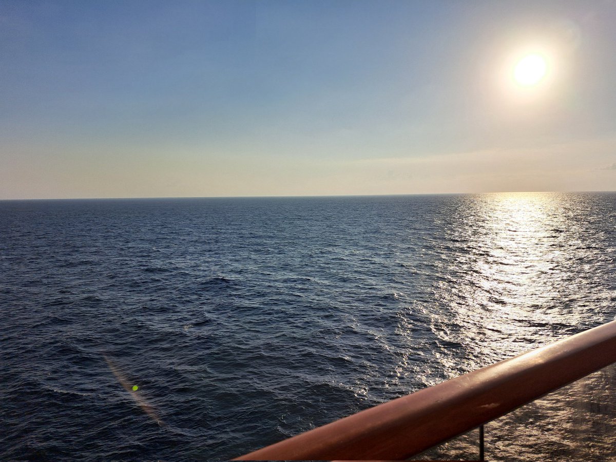 cpay45's tweet photo. Enjoying this cruise! https://t.co/ZzWfDABl31