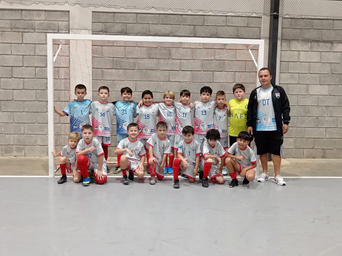 PoasFutsal's tweet photo. A todos nuestros aficionados, patrocinadores, jugadores y cuerpo técnico:
Concluimos nuestra participación en este 2024 como institución, abarcando todas las categorías, un año lleno de momentos especiales que nos dejan aprendizajes valiosos y nos motivan a seguir trabajando. https://t.co/u9j42lzbk0