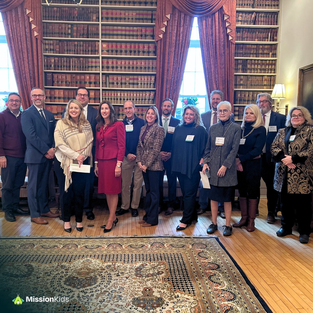 MissionKidsCAC's tweet image. We’re honored to be recognized at the @Montgomery_Bar Foundation Grant Reception! 🌟 Leslie Slingsby accepted the award on behalf of Mission Kids. Thank you, Montgomery Bar Foundation, for supporting our mission for children in MontCo! 💙

#OurMissionIsKids #MontCo #KeystoneCACs