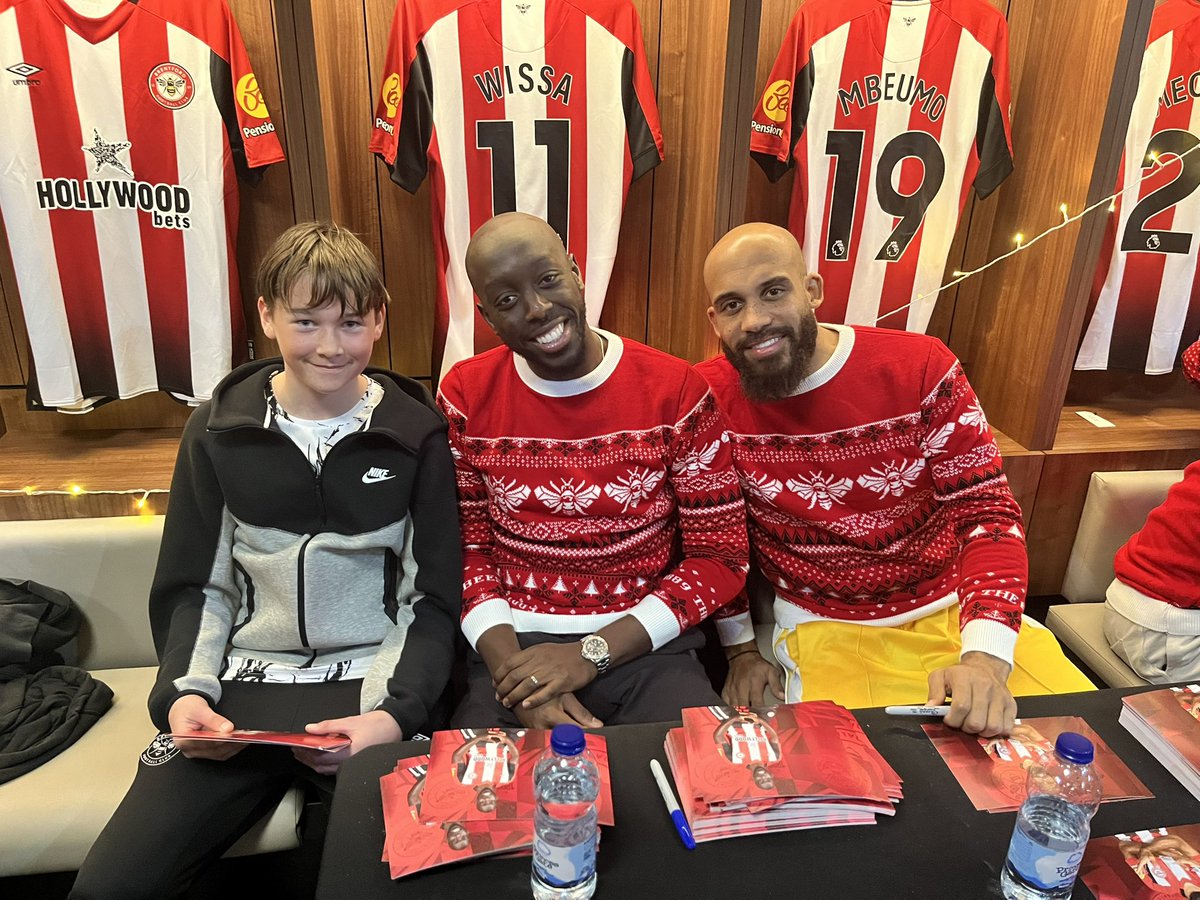Great night for the boys at the G-Tech meeting the players. <a href="/BrentfordFC/">Brentford FC</a> #ProperClub