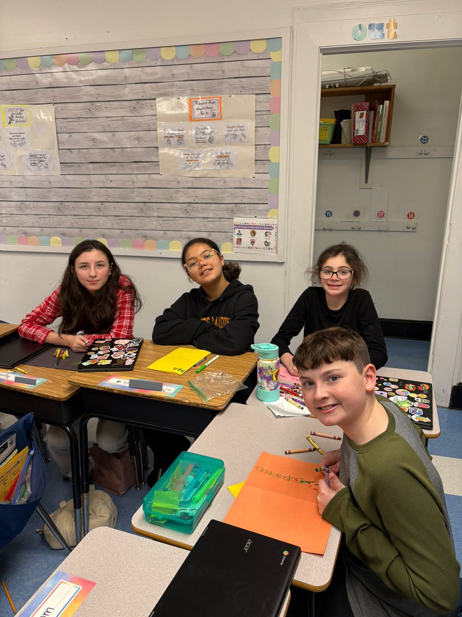 K-Kids created holiday cards for <a href="/Crds4HosptlKids/">Cards for Hospitalized Kids</a> 🩷🎄❄️ <a href="/OceansideKiwans/">Oceanside Kiwanis</a>