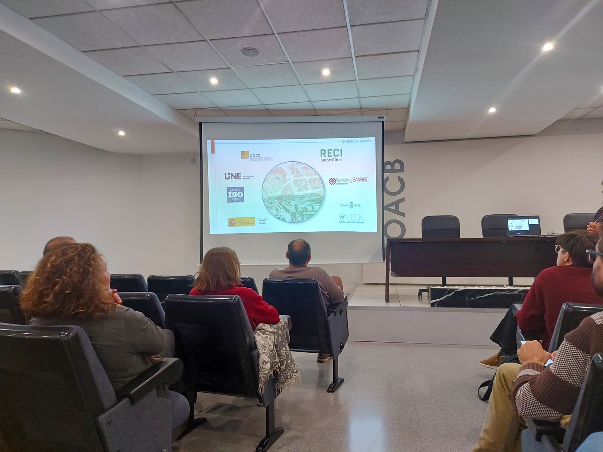 Moltes gràcies a <a href="/Cartografia_AMB/">Cartografia AMB 🗺️</a> per la presentació feta ahir a la 31a reunió del <a href="/gubimcat/">Grup Usuaris BIM Cat</a> sobre la transformació de les bases cartogràfiques oficials de gran escala de l'AMB per la seva integració en BIM
#AMB #BIM #GIS #GuBIMCat