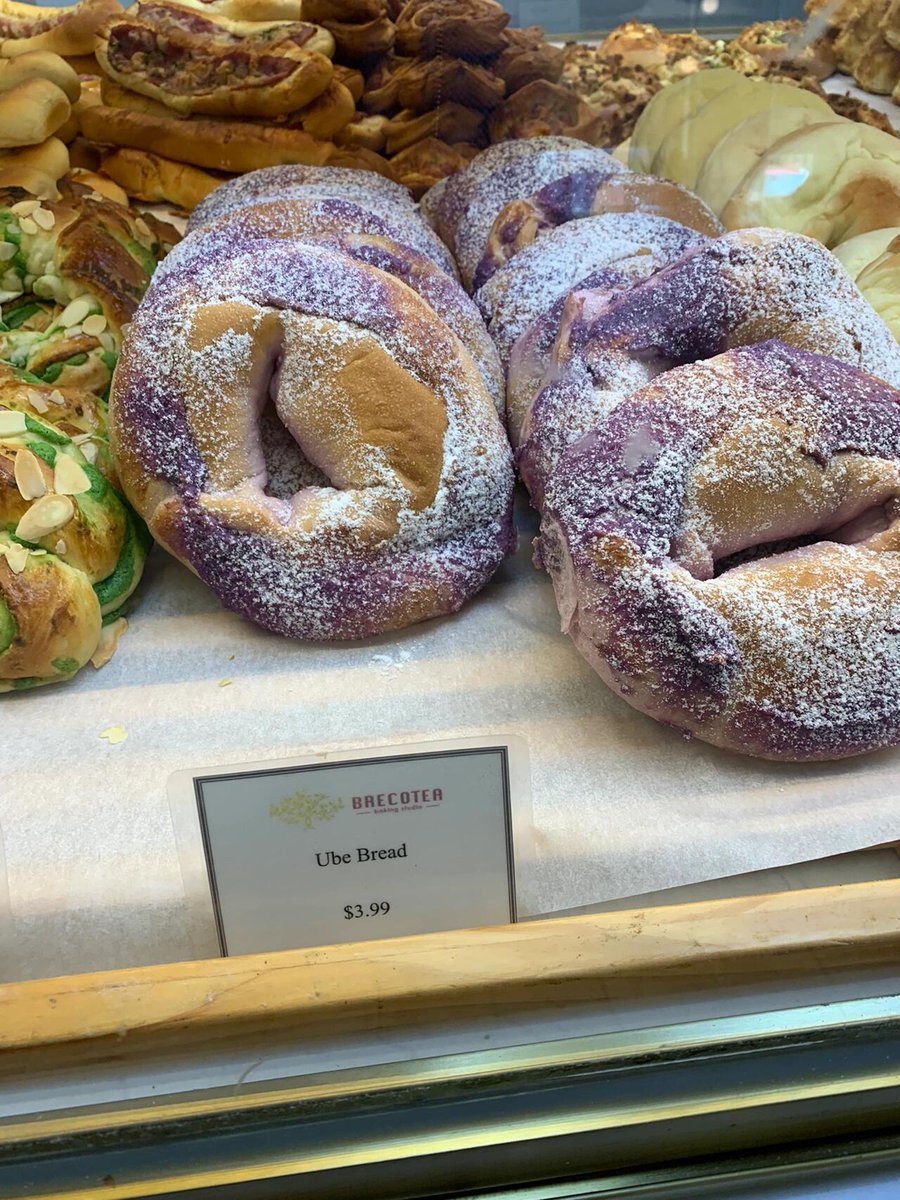 Lisa_line4's tweet image. I bought my favorite European-style bread today. It tastes amazing—soft and fluffy, yet dense and chewy. It has this sweet and fragrant aroma that’s just irresistible! 🥖✨#Charlotte #EuropeanBread #tuesdayvibe #Tuesday #TuesdayFeeling #tuesdaymotivations #TuesdayVAR