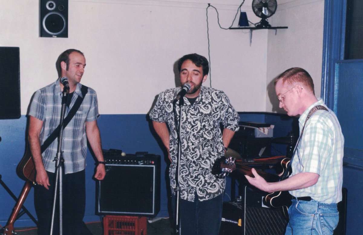 Here's Joel, Josh and Bart, undoubtedly performing 'Are you guys into Wings?' youtube.com/watch?v=jrZ1wy…