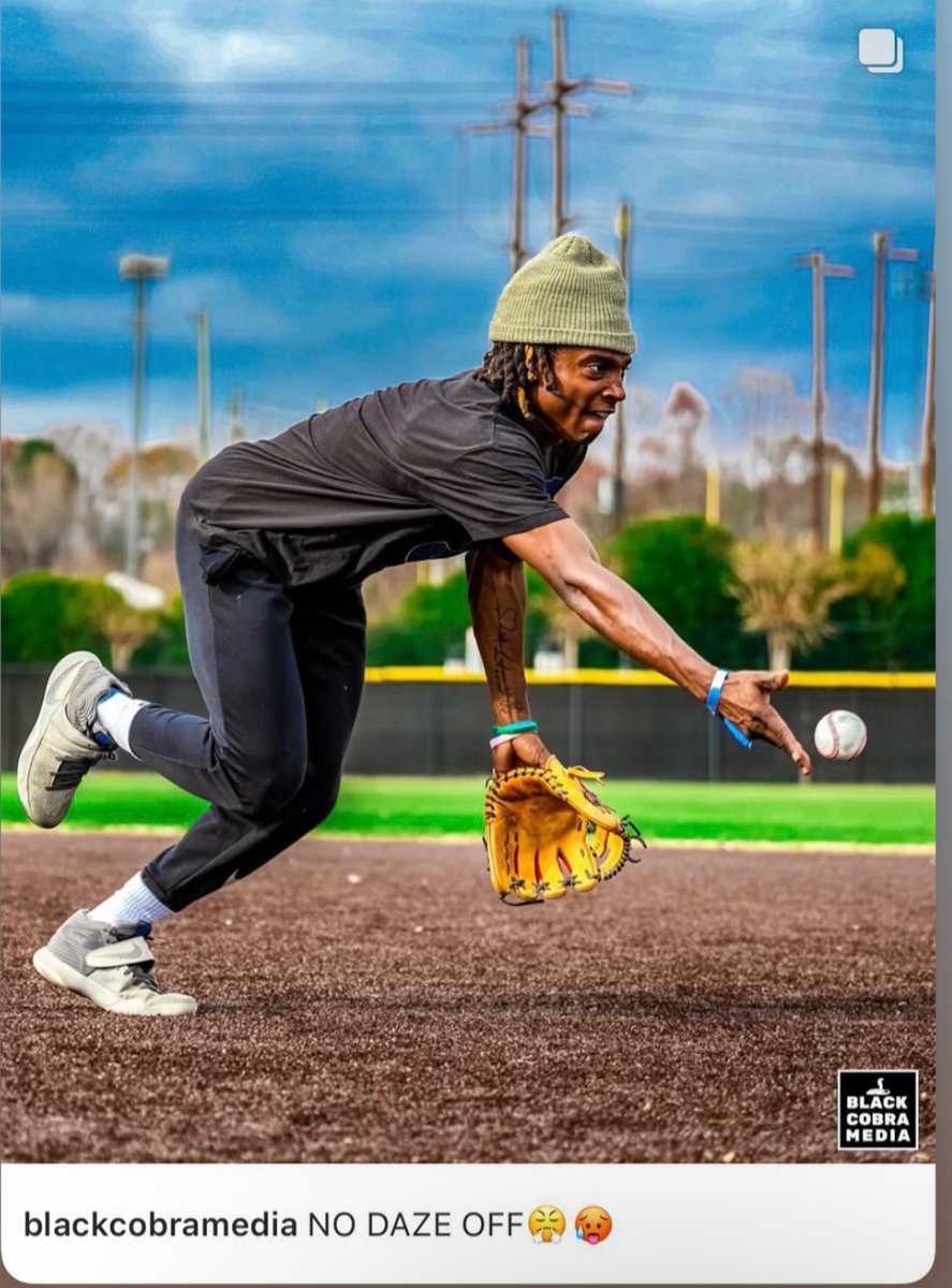 KelceyWhite5's tweet photo. Happy 20th Birthday KJ. Keep striving for excellence in everything you do🙏🏾 Love ya ❤️
#grammiesman5
#JustFlow💪🏾⚾️
#lakeshowlegacy https://t.co/bRe9CygyNb