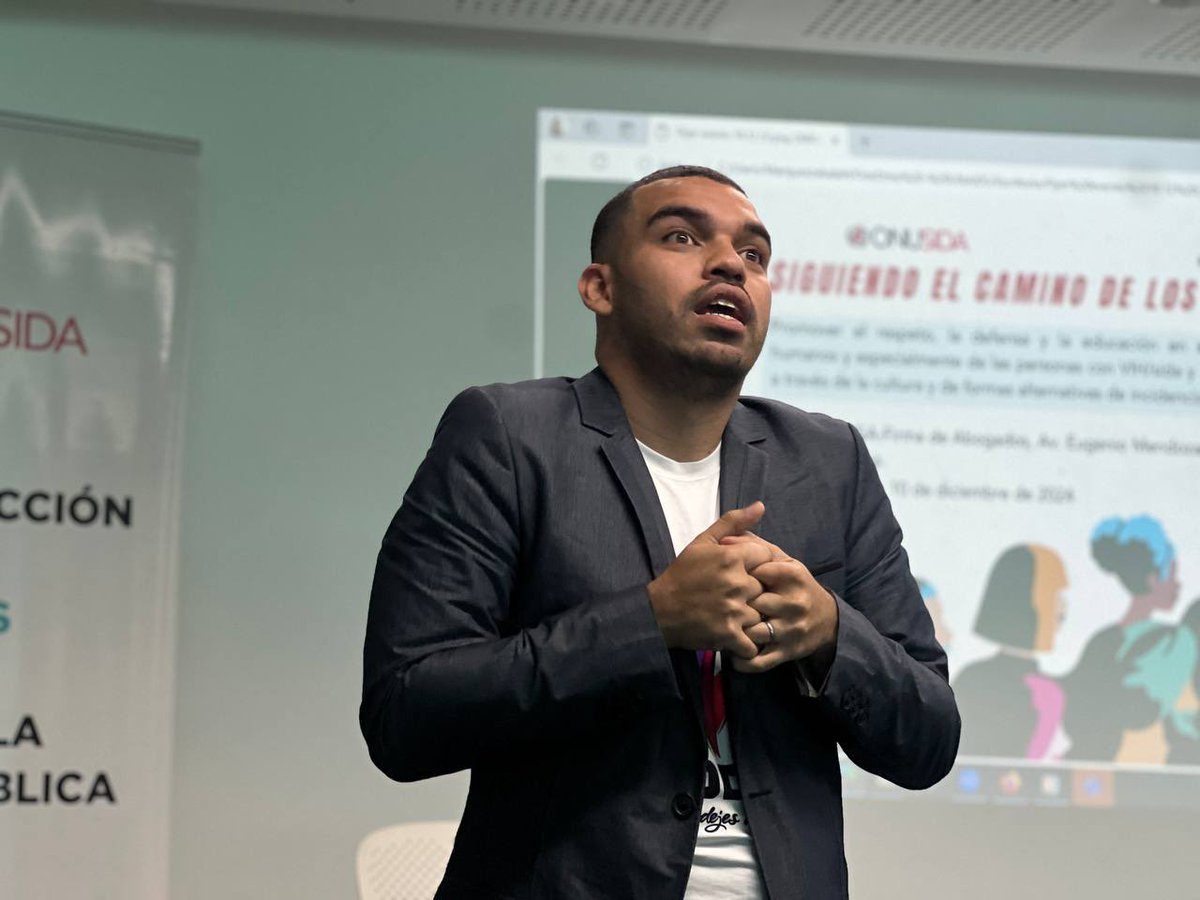 Nuddsove_'s tweet photo. En conmemoración del Día de los Derechos Humanos y del Día de la Respuesta al VIH realizamos el foro: Seguir el Camino de los Derechos  en alianza con @ONUSIDA_VE 

Con las ponencias de Adriana Aponte, Directora País de ONUSIDA, Morella Alvadoro Directora de Cultura y @soyleninc https://t.co/w3MfD7v0Wl