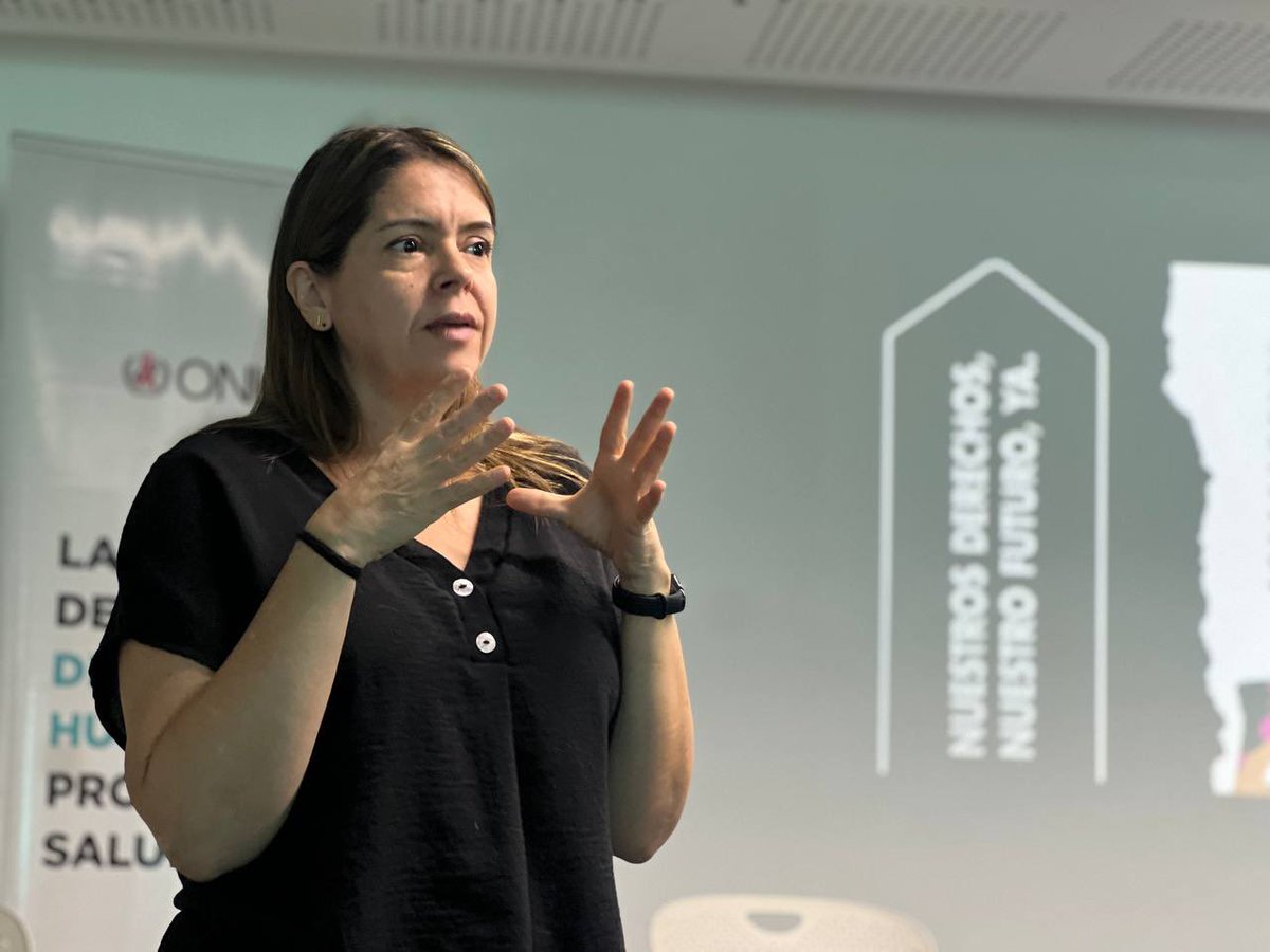 Nuddsove_'s tweet photo. En conmemoración del Día de los Derechos Humanos y del Día de la Respuesta al VIH realizamos el foro: Seguir el Camino de los Derechos  en alianza con @ONUSIDA_VE 

Con las ponencias de Adriana Aponte, Directora País de ONUSIDA, Morella Alvadoro Directora de Cultura y @soyleninc https://t.co/w3MfD7v0Wl