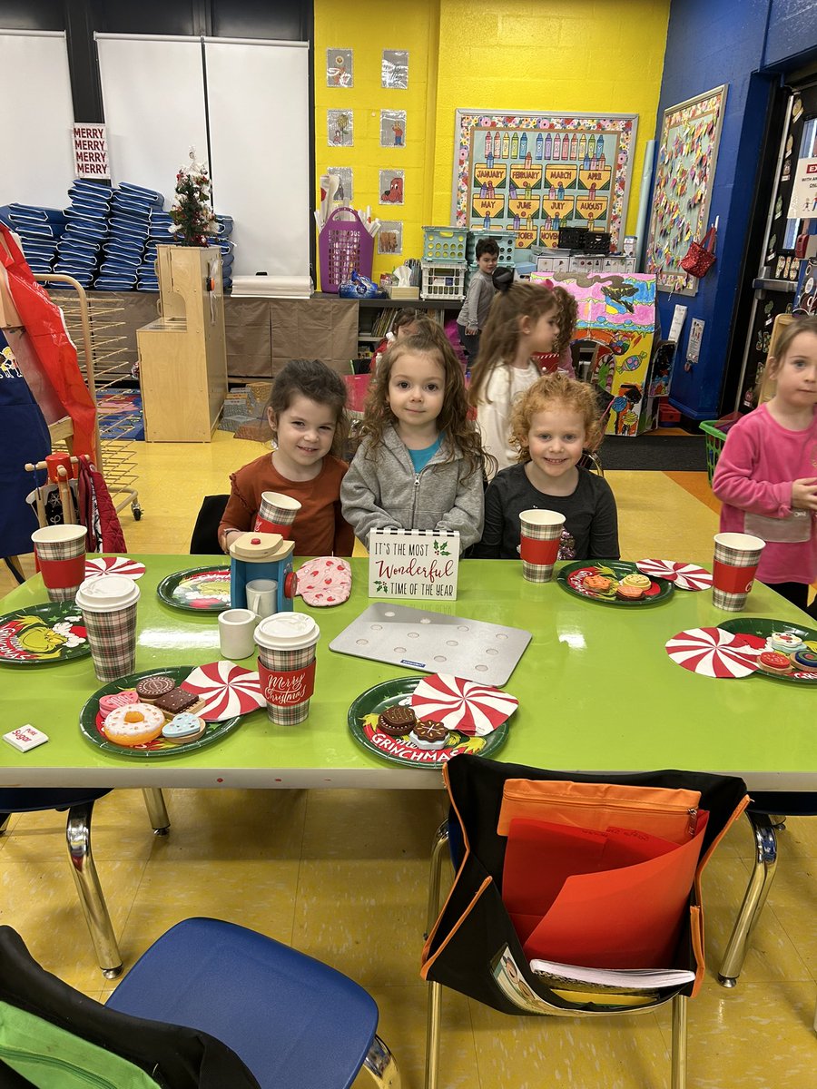 These sweet girls brought a smiles to our faces when they decided to host a class “tea party”. They utilized our pretend center materials to cook, set the table, then invited friends❤️ #plainedgeprek #playtolearn