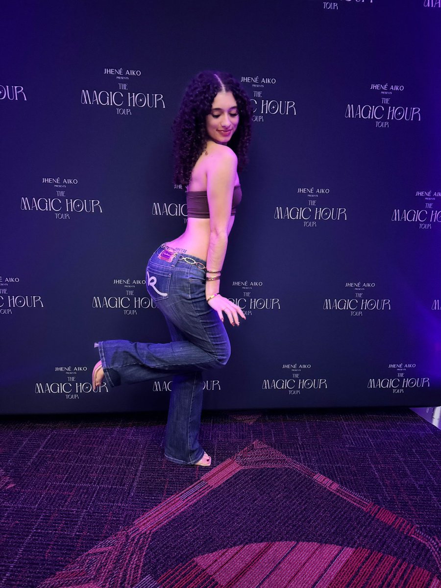 neveenev's tweet photo. 🦋✨🧚🏼‍♀️💗🧘🏽‍♀️🧿 #magichour #jhenéaiko  #explore #fyp #magichourtour #2024 https://t.co/322o5kslb0
