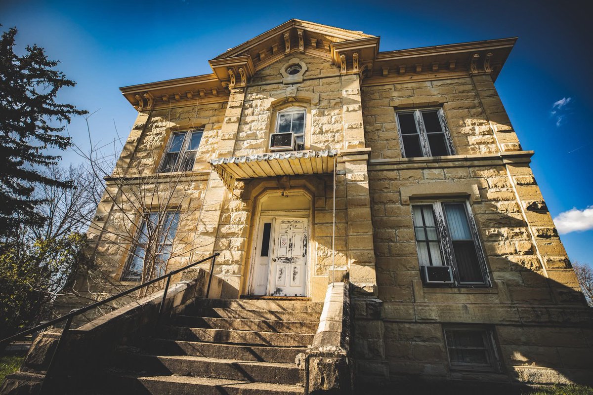 🚨LOCATION AT RISK🚨

This beautiful limestone building is the old Benton County Jail in Fowler, IN &amp; currently it’s being threatened with demolition. This building not only has beautiful architecture, but it’s also historic &amp; very haunted. 

What can you do to try &amp; save it??