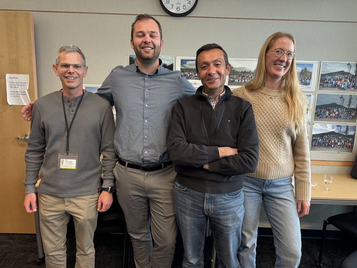 LabVogeli's tweet image. Here is our new graduate Dr. Nichols #NMR @CU_BMG @CUAnschutz