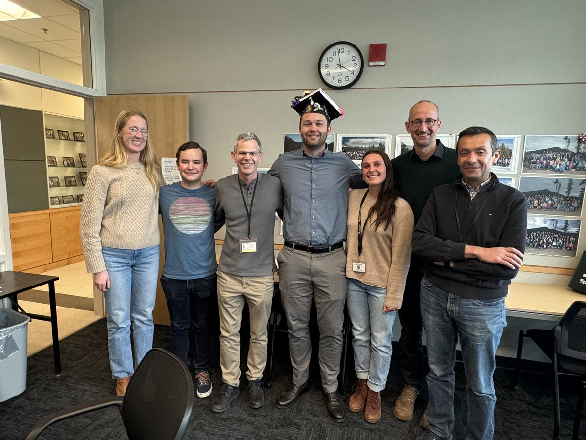 LabVogeli's tweet image. Here is our new graduate Dr. Nichols #NMR @CU_BMG @CUAnschutz