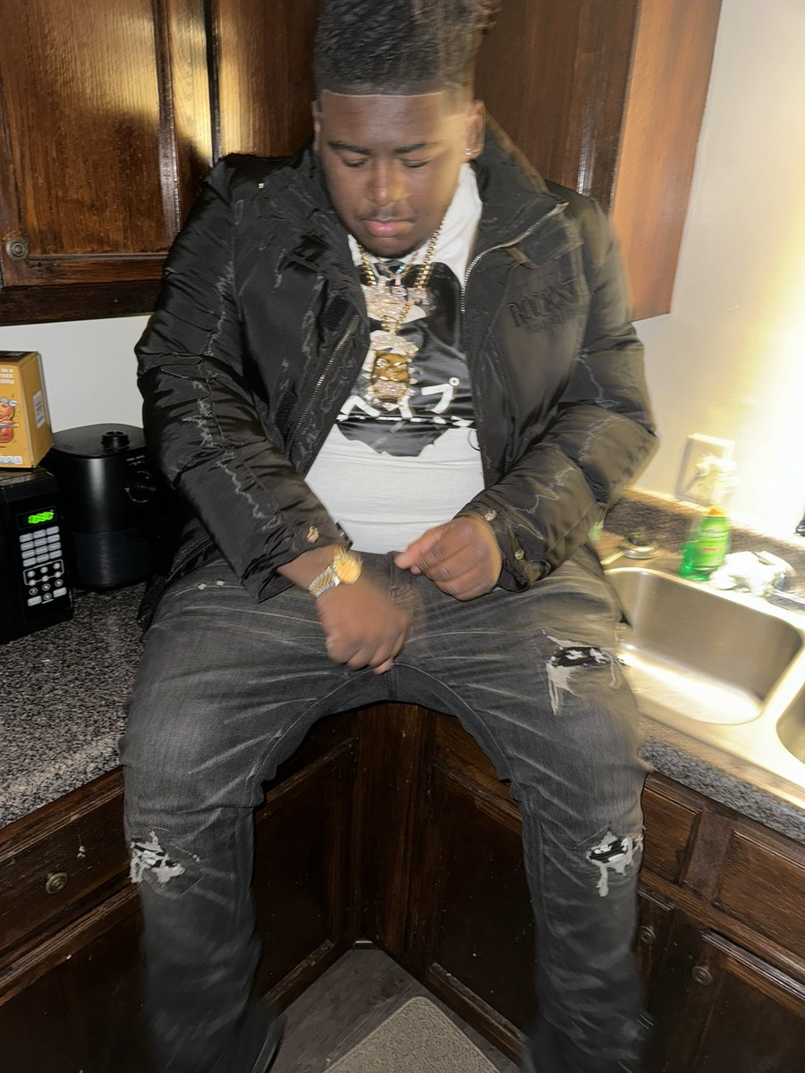 MRMLilCuz's tweet photo. MRM da Mob Dis shyt in my bloodline🩸#freedamob #longlivedamob https://t.co/AISJpDaLlz