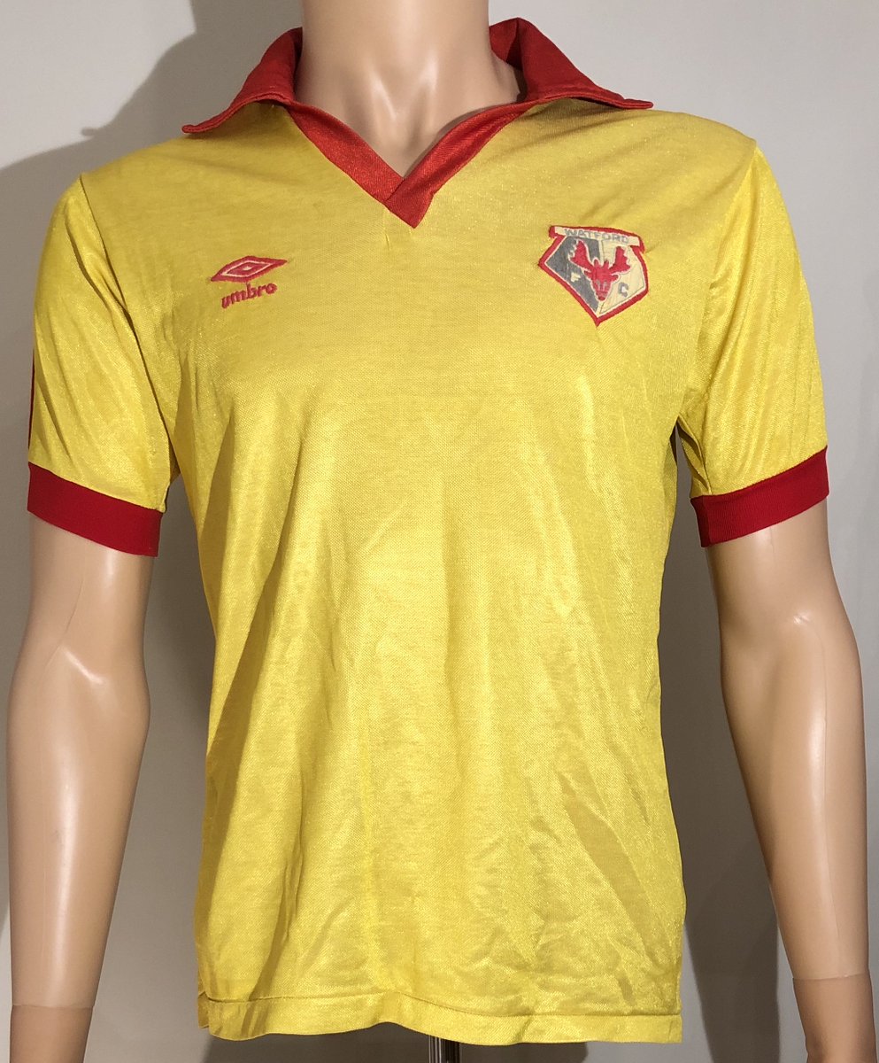 WatfordGold's tweet photo. Watford Gold Christmas Triple for 10th December:
💛 1979 No. 10 match-worn shirt
🖤 1982 Official club Christmas card
❤️ (Link) Vintage Vic Road turnstile
https://t.co/fI2Z3CCKrj
#WatfordFC @Observer_Owl  @DNSYE_podcast @OldWatford https://t.co/lpij49iyuz