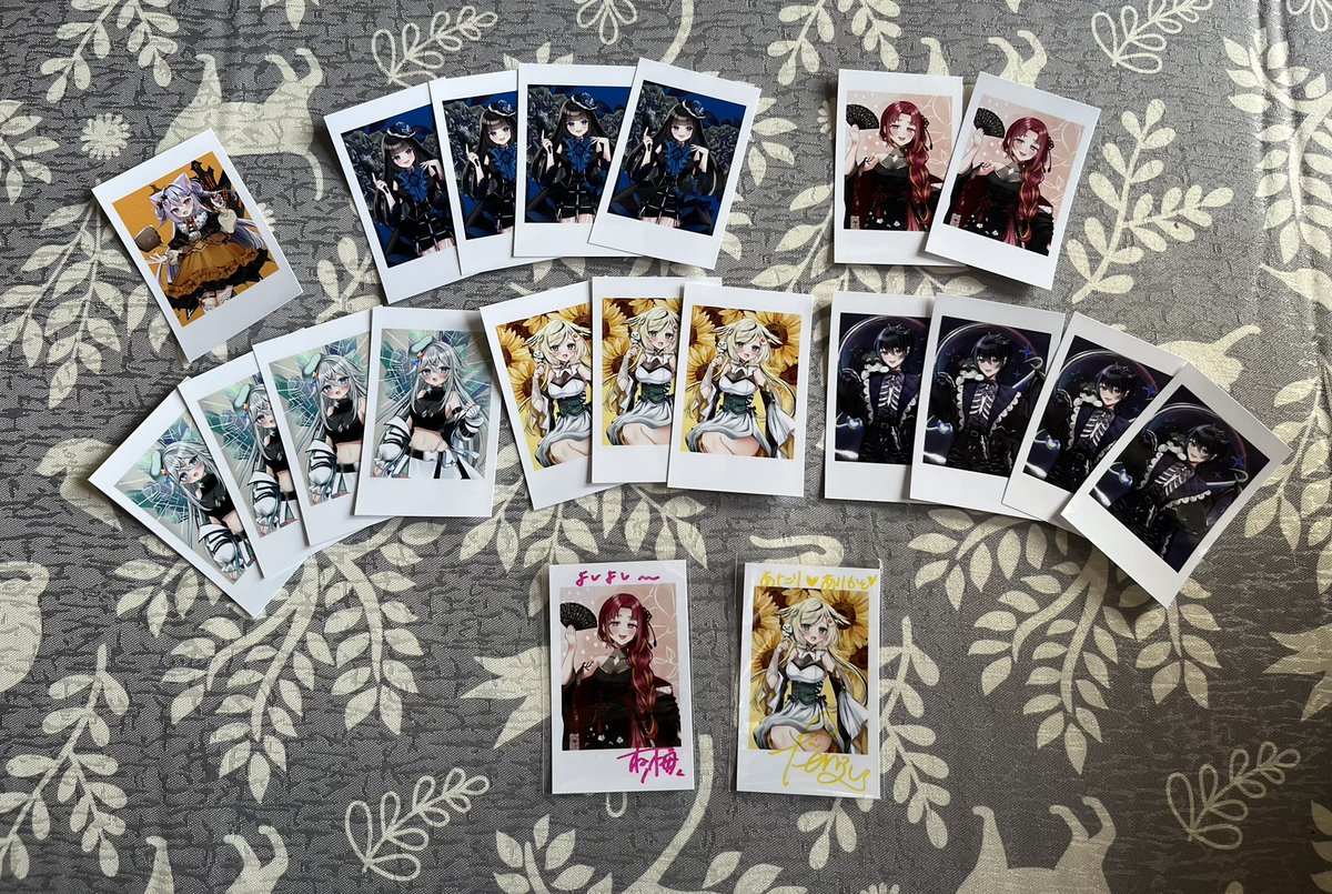 Frandle06141's tweet photo. うぉっしゃぁぁぁぁぁ！！！
前半戦サイン2枚GET( *˙ω˙*)و ｸﾞｯ!
さて後半戦と行こう・・・あれ・・配達員後半戦の荷物どこ！？
・・・ァﾏﾀﾞﾅﾝｽﾈﾘｮｰｶｲｽﾝ
#TwilightSail
#見て聞いてねり姉
#ルイ王子へ謁見希望
#御伽の同伴
#猫月の気まぐれ
#味玉できたよ
#ひすいと一緒
(以外続く) https://t.co/aoCjXn7o5r