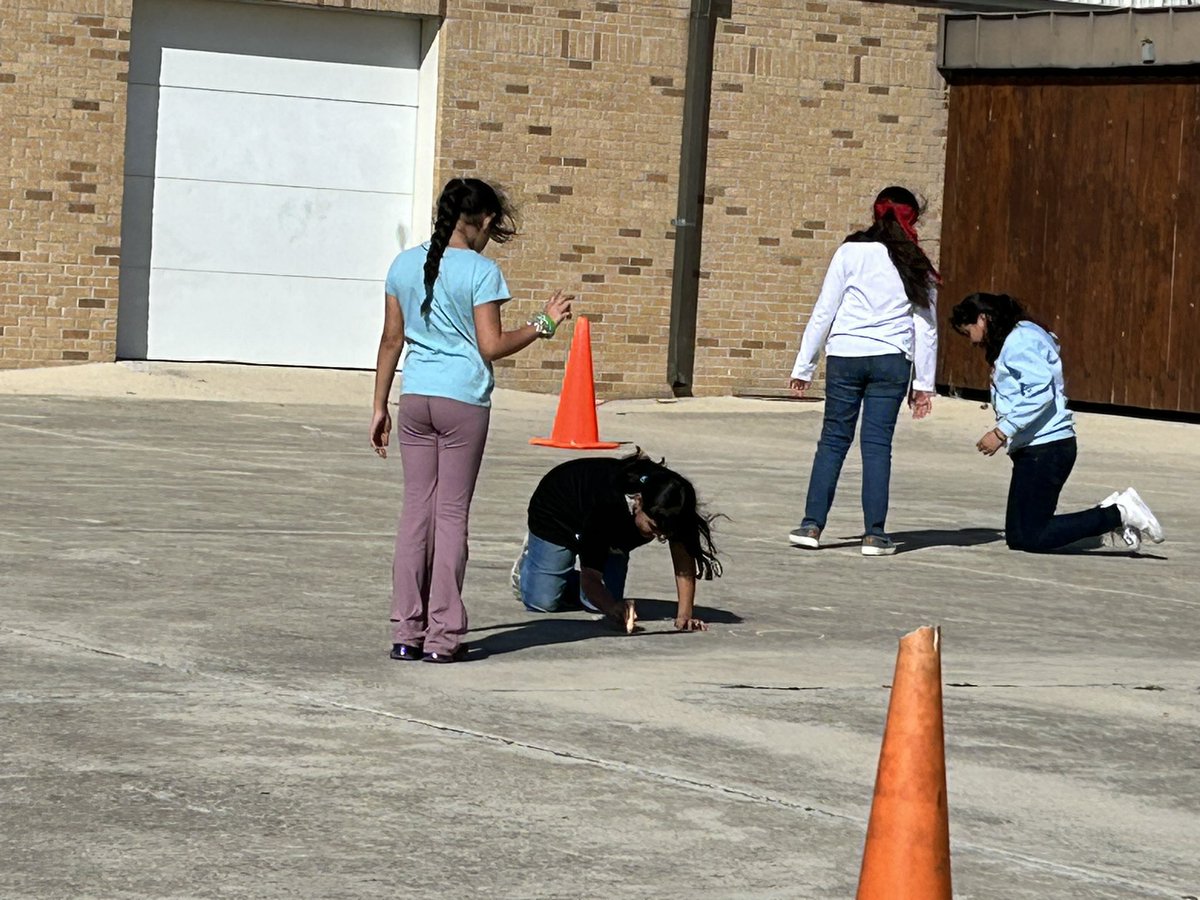 Investigation of shadows was a great learning experience. 
#NAVproud
#ExpeditionExceLLence 
#bilingual
#sciencecanbefun