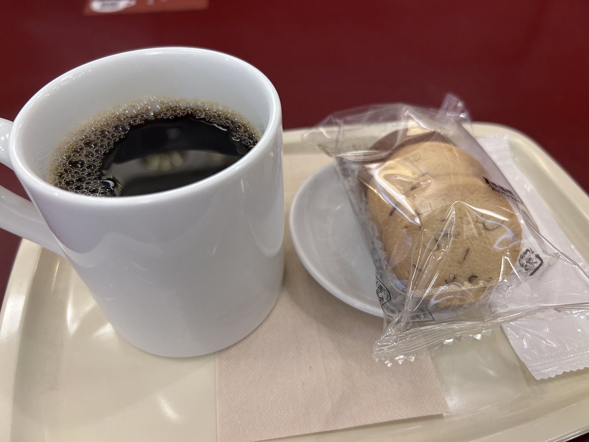 ドトールでコーヒーとクッキー🌕