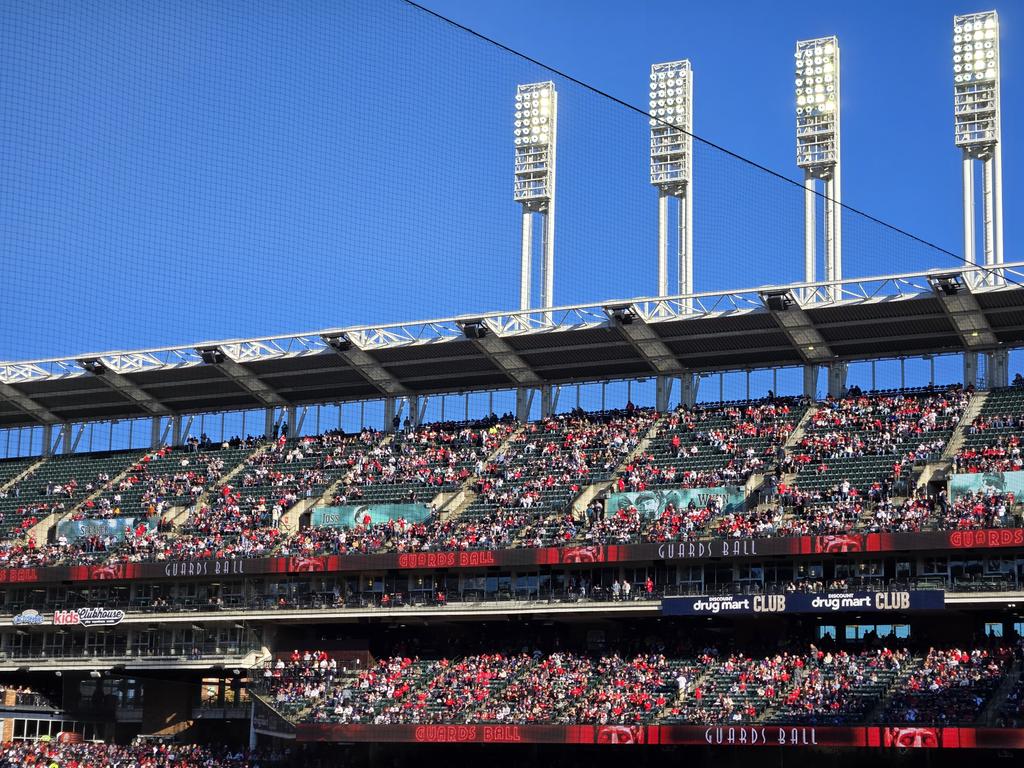 GrPierro's tweet photo. I really do not want to hear your complaining, @KenCarman, or any Guardians fans for that matter about a Guardsfest that no body went to, when this is an FREAKING ALCS game. Get in price? $35 so no excuses. Yet you'll blabber on and fans will spend on a 3 and 10 team. https://t.co/n2HRXt9uzV