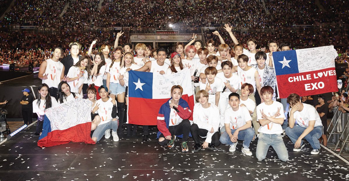 EXOChileOficial's tweet photo. ¿Cuál es fue momento favorito del smtown que se realizó en Chile el 2019?🇨🇱
#SMtown_Latam_Chile
#SMtown_Chile
#SMtown_Chile_EXO
@dgmedios @bizarrolivecl @lotusmusica
@faunaprod @IguanaCL https://t.co/SJgPAo2zIT