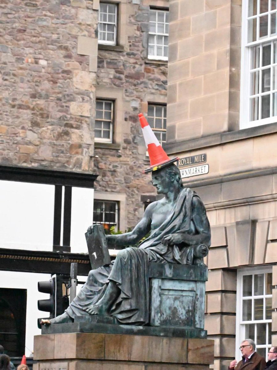 loritakelly62's tweet photo. Whether you’re interested in history, arts, or just exploring a vibrant city, Edinburgh offers a wealth of experiences💯 https://t.co/gAKYe3WQop