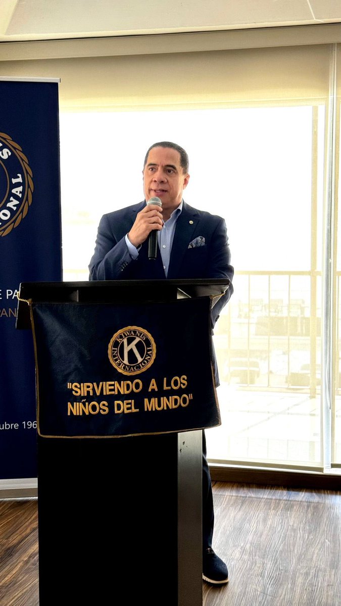 FreddyAlvarezE's tweet photo. Me siento orgulloso de haber celebrado el Día de las Madres junto a mis hermanos del Clun Kiwanis Panamá, honrando a las madres de Panamá. ¡Un reconocimiento a su fortaleza y amor! #MothersDay https://t.co/Xtqd4ZR6HC