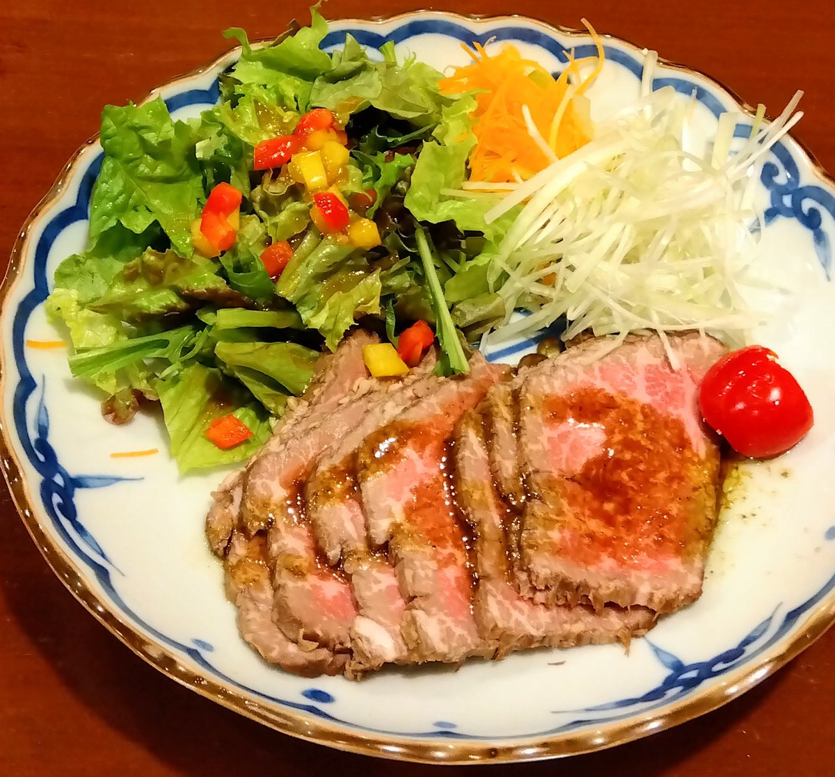 careerlab_412's tweet photo. おはようございます✨
キレイな青空を見上げながら出勤
お取引先様との忘年会。蘭亭で8品もいただいてお腹いっぱいカロリーチャージ😋
今日は、年明けからのポップアップイベントの準備などなど、あっという間に過ぎてしまいそうです💛
#CareerLab
#転職サポート
#採用サポート
#パーソナルカラー https://t.co/UI8mDeSLGP