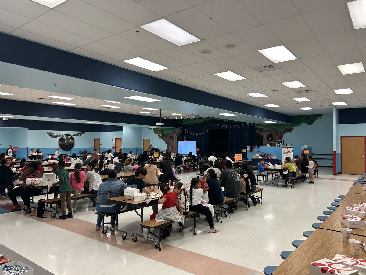 Aida Del Collado tweet media