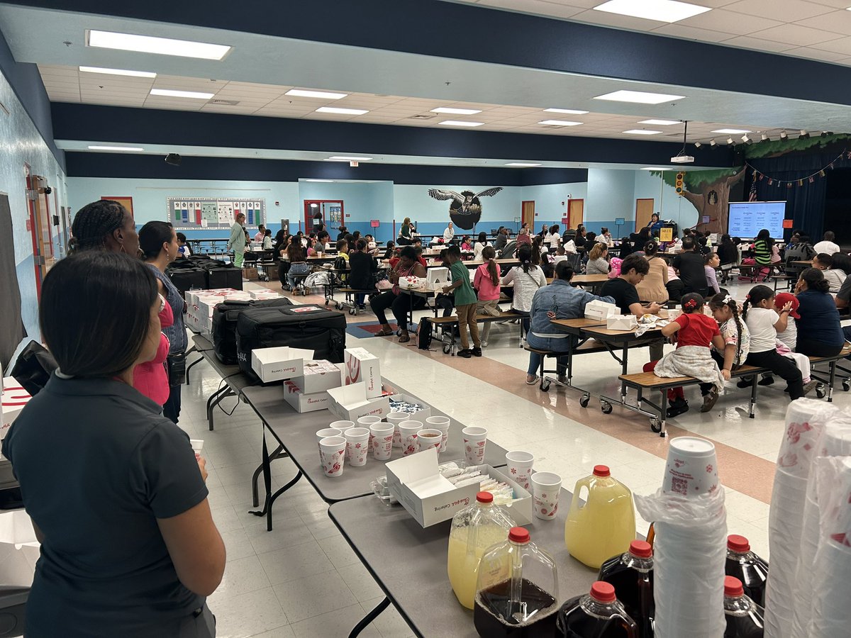 Aida Del Collado tweet media