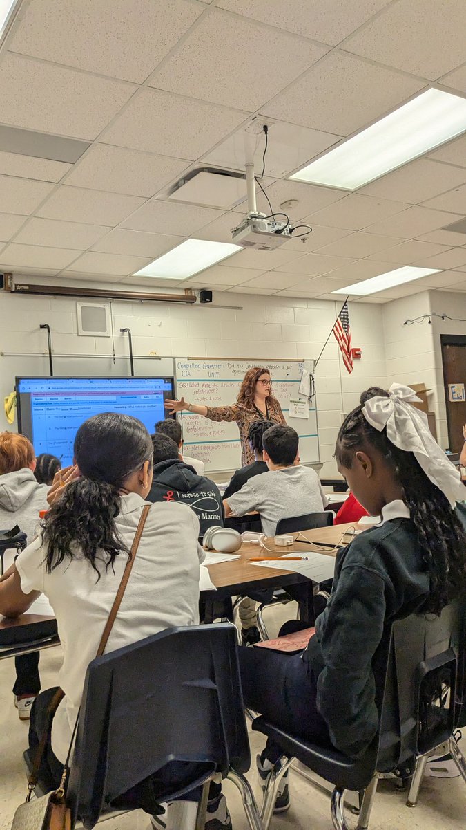 Sarah Oros tweet media