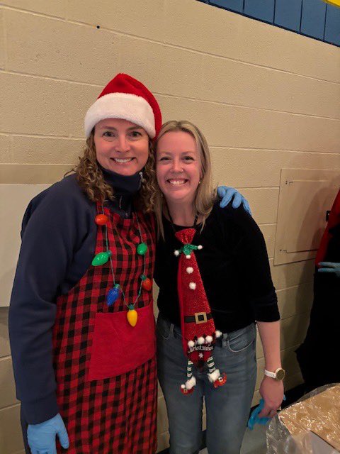 So much gratitude to our amazing parent volunteers who prepared and served turkey and all the fixings to our students ts today! <a href="/JeannieArmstr20/">Jeannie Armstrong-Dowdall</a> <a href="/PVNCCDSB/">PVNCCDSB</a> (2/2)