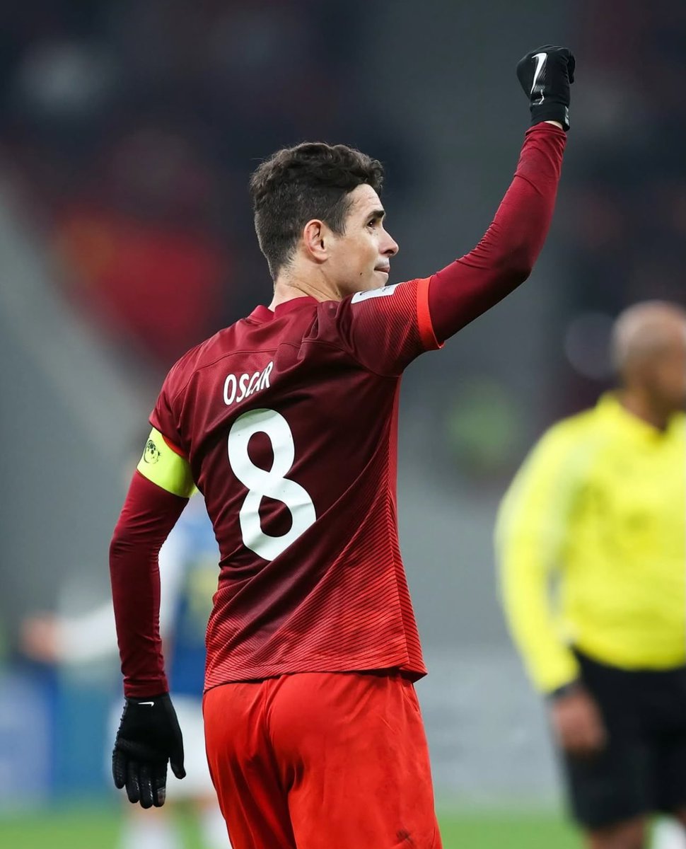 futebol_info's tweet photo. ⚠️ Martelo batido: Oscar não voltará ao futebol brasileiro neste momento.

Em conversa com o jornalista André Plihal, da ESPN, o jogador afirmou que, apesar de gostar muito do São Paulo, não voltará ao Brasil agora por questões pessoais.

O meia de 33 anos fez questão de passar esse recado em consideração ao torcedor tricolor. Pode acontecer futuramente, mas não agora.

🗞 @plihalespn
📸 Shanghai Port