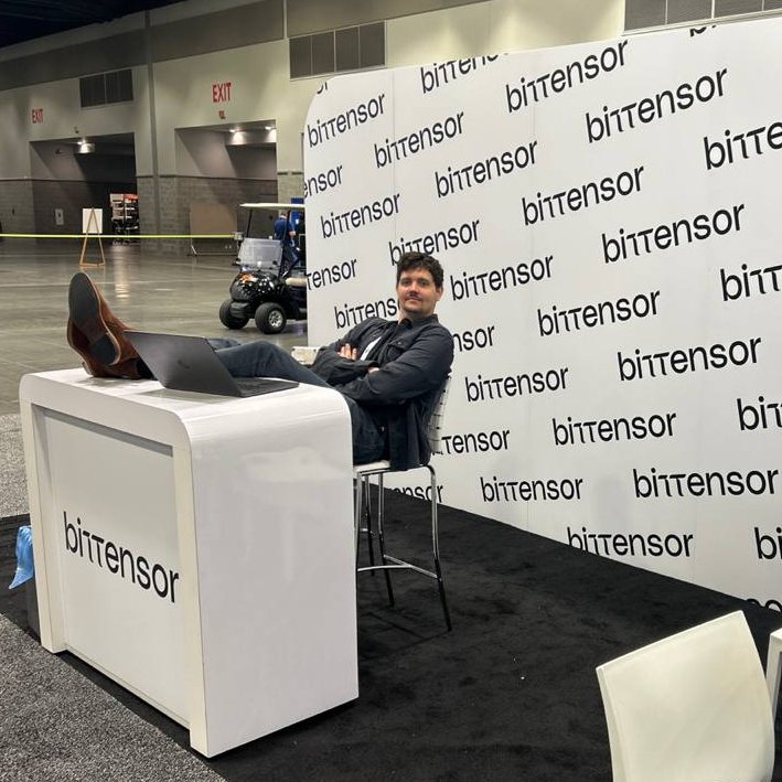 DreadBong0's tweet photo. #Bittensor is at #NeurIPS2024 🔥

"NeurIPS is one of the most prestigious and competitive international conferences in machine learning and computational neuroscience"

Give em hell @const_reborn 👏

$TAO https://t.co/uP8x6Ro12P