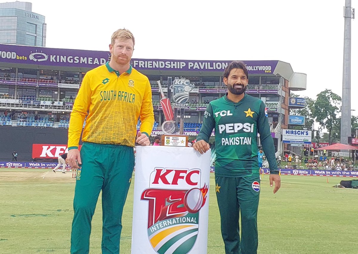 ZalmiTVPashto's tweet photo. سویلي افریقه لومړی شل اوریزه لوبه کې پاکستان ته ماتې ورکړی
South Africa Beat Pakistan in First T20I
#PkvsSA #T20i #Cricket #ZalmiTvPashto https://t.co/wUehe9Riqt