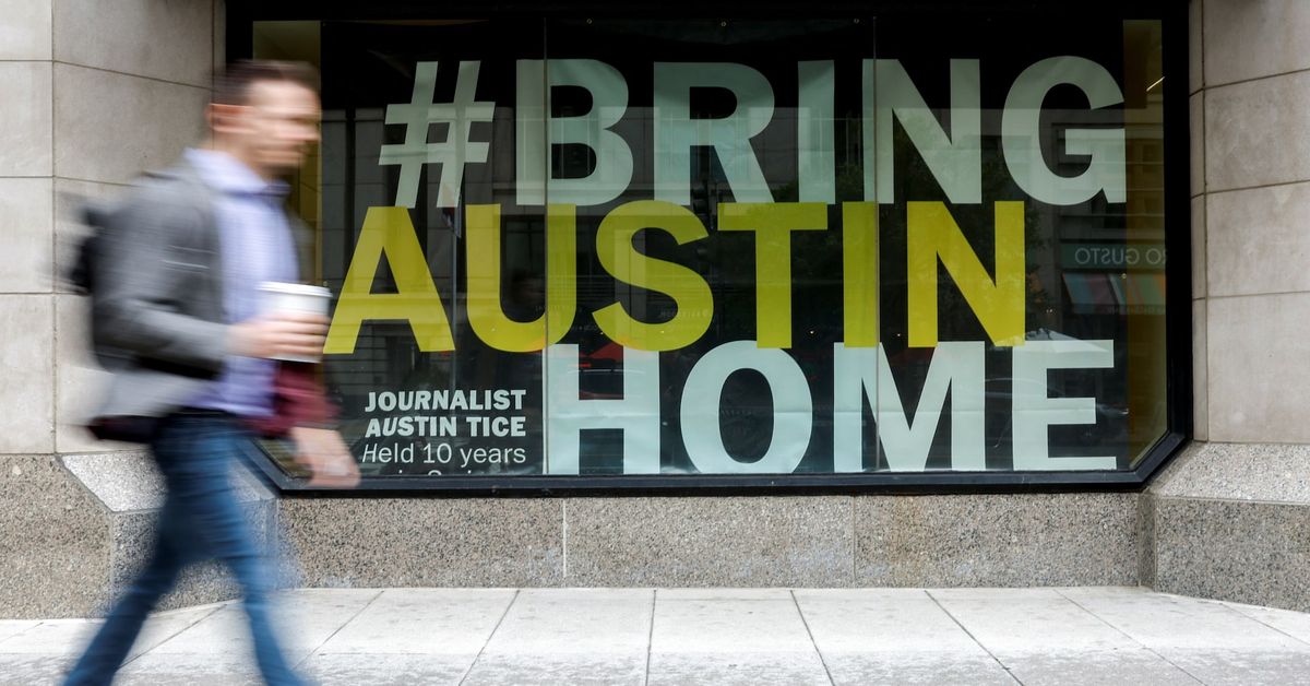 Reuters's tweet photo. US asks Syrian rebels HTS to help in search for journalist Austin Tice https://t.co/oxRJT88xUN https://t.co/fh1zw5KrAD