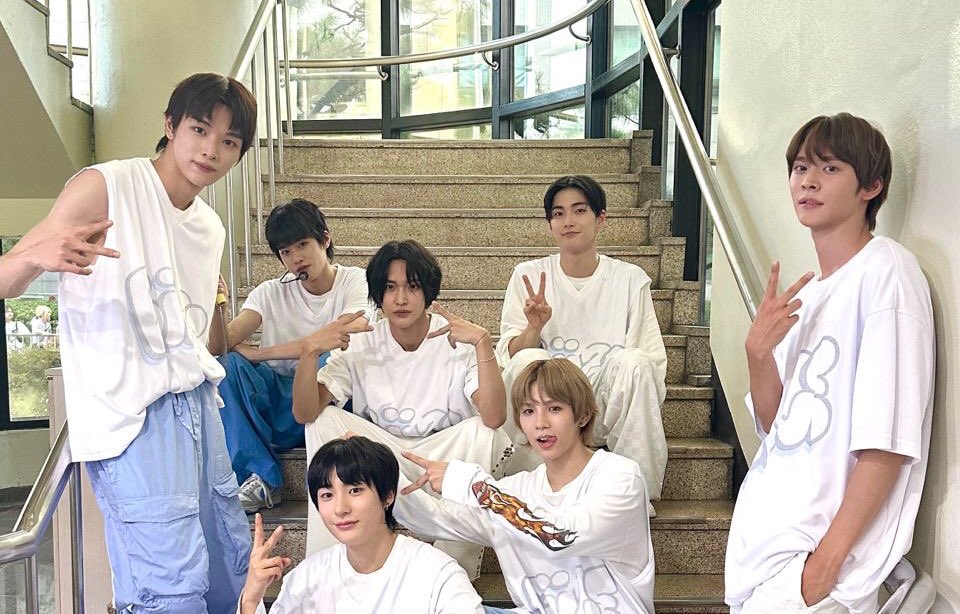mydearsyongseok's tweet photo. DROP THE NEW HASHTAGS 3 TIMES🤍

—LETS GET TO 400 REPLIES—

UNITED AGAINST BULLYING  #ProtectHumanRightsOfSMArtists
#BOYCOTTSM #BOYCOTTRIIZE https://t.co/VqkCzbBIxe