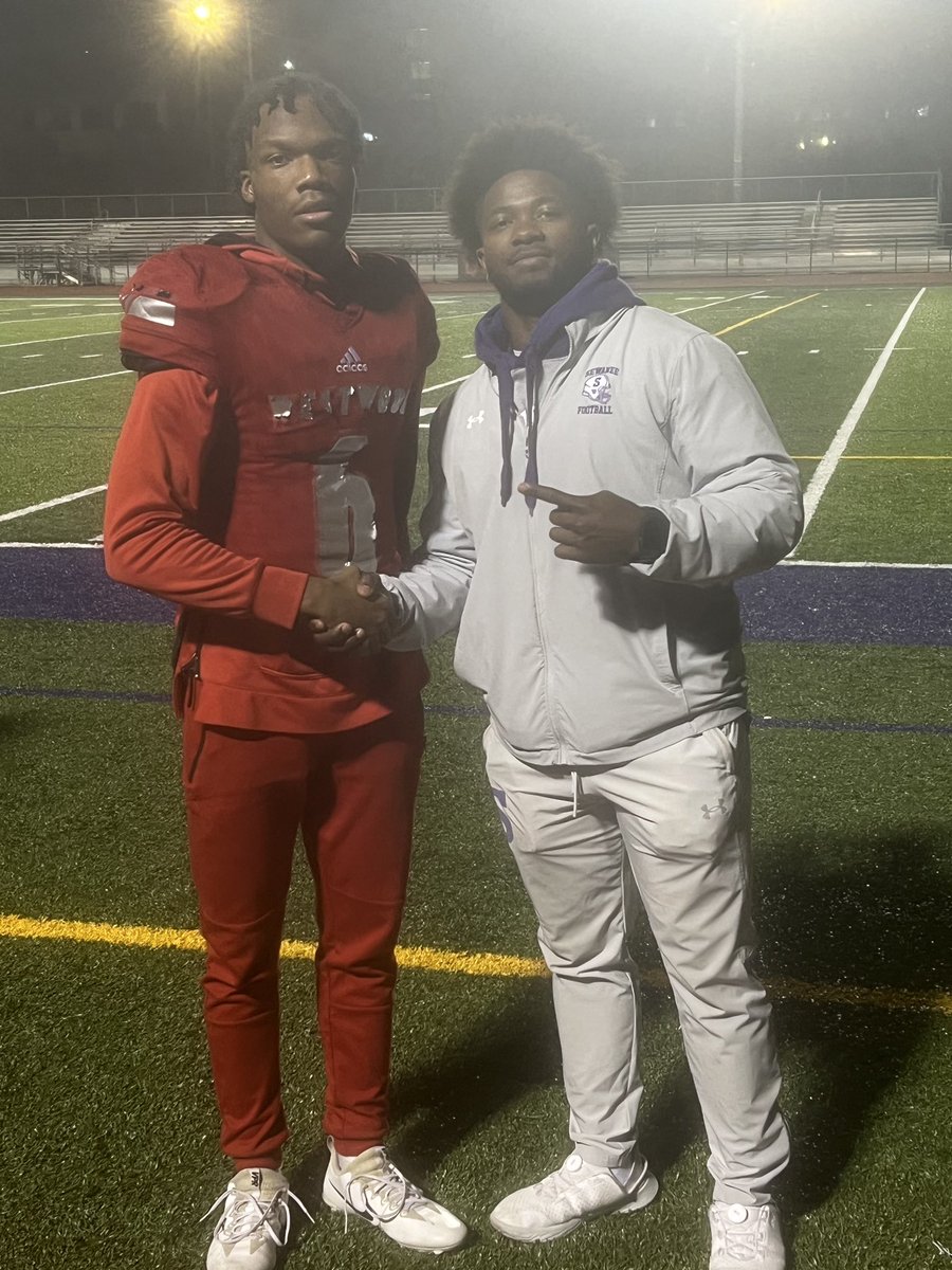 Blessed to receive an offer from <a href="/SewaneeFootball/">Sewanee Football</a> 💜🤍at my allstar game football practice special thanks to <a href="/mikemcghee16/">Michael McGhee</a> <a href="/CoachJarvisJon1/">Coach Jarvis Jones</a> <a href="/BYardfitness/">BackYardfitness</a>
<a href="/_onlyJUANme_/">DeJuan</a> <a href="/CSmithScout/">Chris Smith</a>
<a href="/CoachCJ_FB/">Coach CJ Marshall</a>