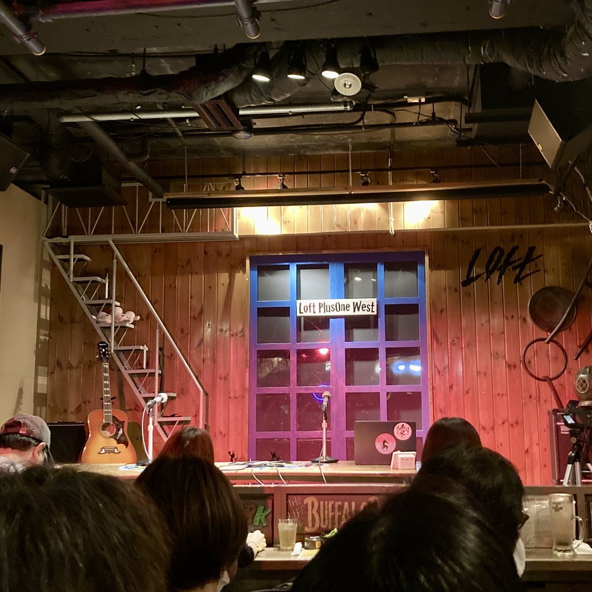 koyuki_ya's tweet photo. #都市ボーイズ 単独公演初参戦
『都市ボーイズTALK LIVE-GYM vol.11 in OSAKA』　#LoftPlusOne West
お2人の潜入調査の話ドキドキでした。
最初から最後まで前のめりで聴き入る内容と話術サイコーでした☺︎☺︎☺︎ https://t.co/Z4g3zoaMW6